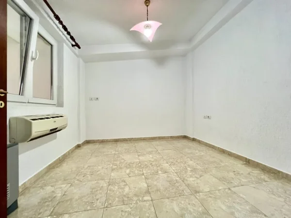 Tirane, jepet me qera apartament+verande | Penthouse 4+1+Aneks+Ballkon Kati 6, 360 m² 1.600 € (Neom128664)