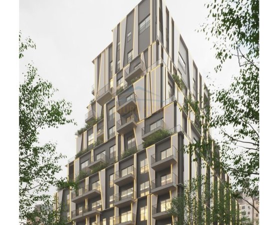 SHITET NJESI BIZNESI RRUGA E BARRIKADAVE