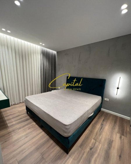 Tirane, jepet me qera apartament 2+1 Kati 7, 82 m² 700 € (ISH FUSHA AVIACIONIT)