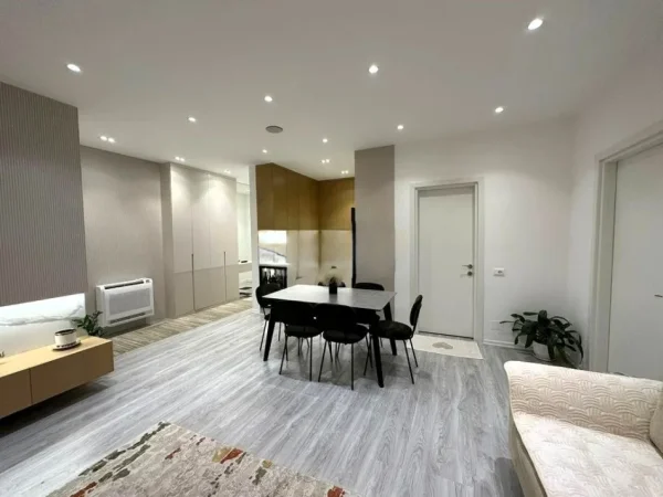 Tirane, jepet me qera apartament 2+1 Kati 3, 99 m² 850 € (selvia)