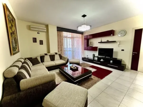 Tirane, shitet apartament 2+1 , 113 m² 