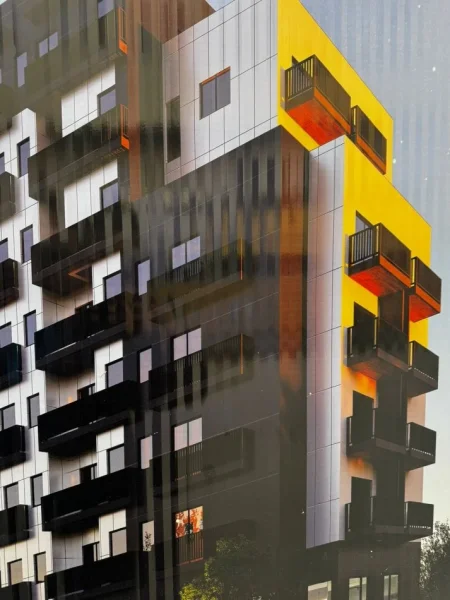Shitet Apartament 1+1  vetëm 300 metra nga Rreth-Rrotullimi i Yzberishtit,  81.000 €uro