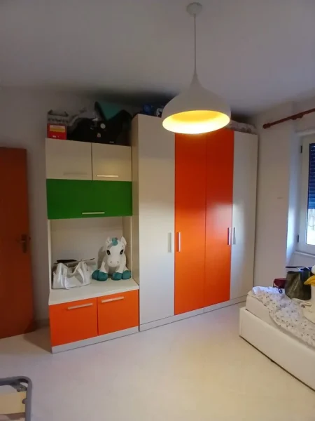 Tirane, jepet me qera apartament 2+1 Kati 2, 114 m² 900 € (Liqeni i Thate)