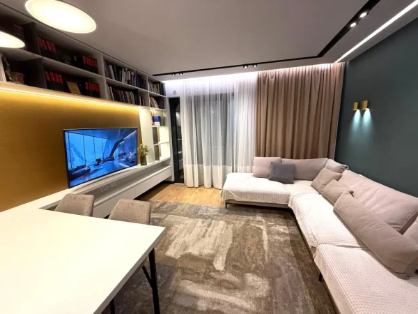 Tirane, jepet me qera apartament 2+1 Kati 4, 105 m² 1.250 € (Liqeni Thate)