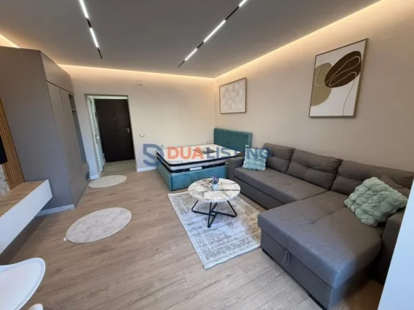 Tirane, shitet garsonier 1+1 Kati 5, 34 m² 108.000 € (Stacioni i Trenit)