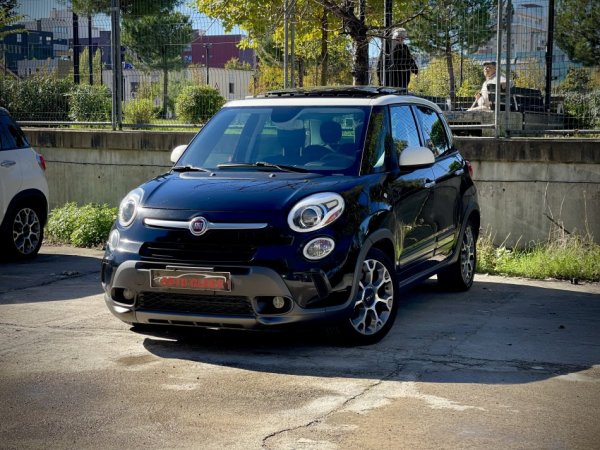Tirane, shes makine Fiat 500 L Benzin, e zeze automatik Klima 157.000 km 7.200 €