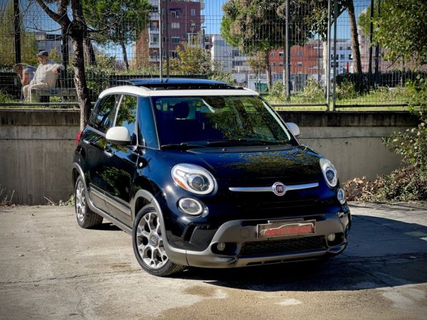 Tirane, shes makine Fiat 500 L Benzin, e zeze automatik Klima 157.000 km 7.200 €