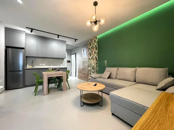 Tirane, jepet me qera apartament 2+1 Kati 2, 95 m² 750 € (don bosko)