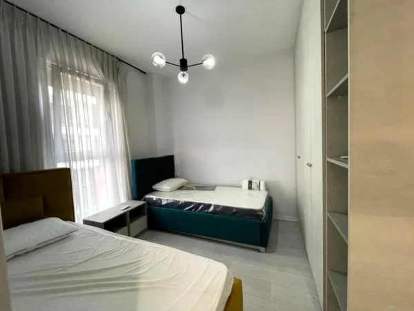 Tirane, jepet me qera apartament 2+1 Kati 2, 95 m² 750 € (don bosko)
