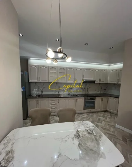 Tirane, shitet apartament 2+1 Kati 7, 120 m² 360.000 € (QENDER)