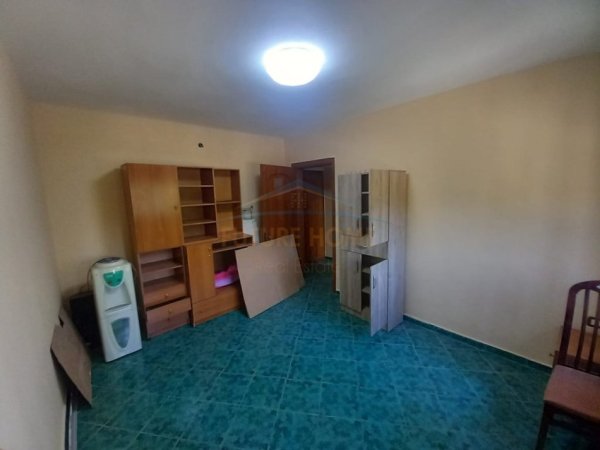 Tirane, shitet apartament 2+1 Kati 2, 72 m² 220.000 € 