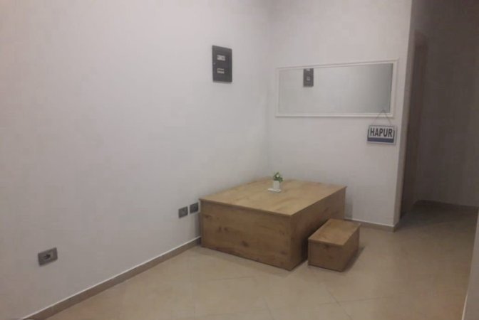 Tirane, jepet me qera dyqan Kati 0, 30 m² 300 € (KINOSTUDIO)
