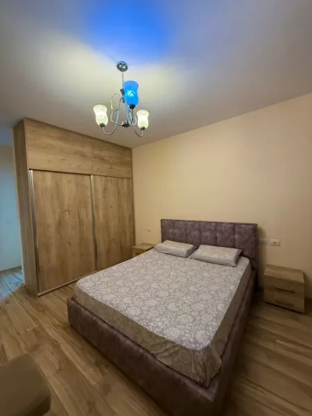 Tirane, jepet me qera apartament 2+1+Ballkon Kati 6, 87 m² 750 € (Fiori Di Bosco)