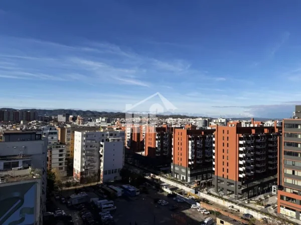 Tirane, shitet apartament 1+1+Ballkon Kati 12, 85 m² 230.000 € (TEK NSHARAKU, PRANE KOMPLEKSIT “DELIJORGJI”)