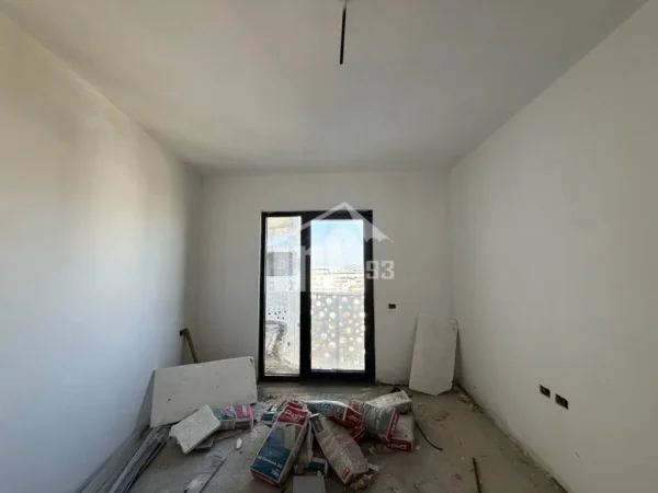 Tirane, shitet apartament 1+1+Ballkon Kati 12, 85 m² 230.000 € (TEK NSHARAKU, PRANE KOMPLEKSIT “DELIJORGJI”)