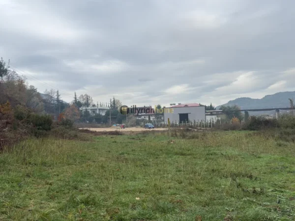 Tirane, shitet toke , 1.575 m² 102.375 € (Ibë e Poshtme, Tiranë)