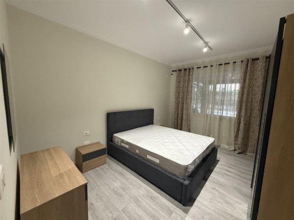 Tirane, jepet me qera apartament 2+1 Kati 1, 75 m² 850 € (BLLOK)