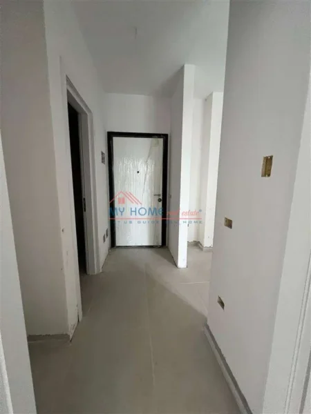 Tirane, shitet apartament 1+1+Ballkon Kati 3, 53 m² 66.500 € 