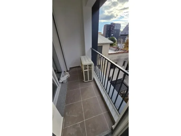 Tirane, jepet me qera 1+1 , 74 m² 450 € (5 Maji)