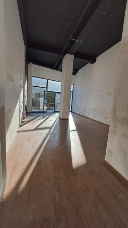 Tirane, jepet me qera ambjent biznesi Kati 0, 151 m² 1.501 € (Astir)