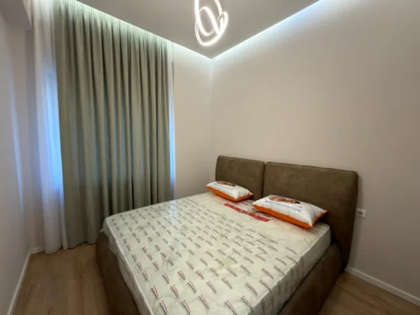 Tirane, jepet me qera apartament 1+1 Kati 2, 60 m² 500 € 