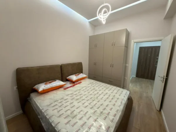 Tirane, jepet me qera apartament 1+1 Kati 2, 60 m² 500 € 