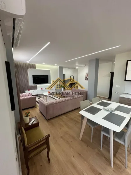 Durres, shitet apartament 3+1 Kati 7, 148 m² 200.000 € (MARKATA)