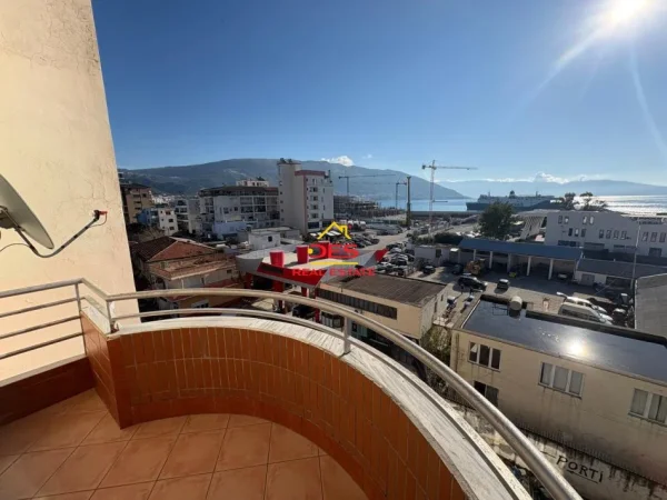 Vlore, shitet apartament 2+1+Ballkon Kati 4, 107 m² (Rruga Kosova)
