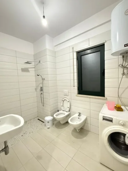 Tirane, jepet me qera apartament 2+1 Kati 1, 108 m² 550 € (ASTIR)
