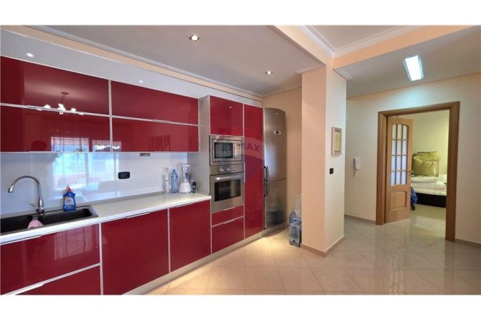 Vlore - Lungomare, shitet apartament 1+1 , 92 m² 157.000 € 