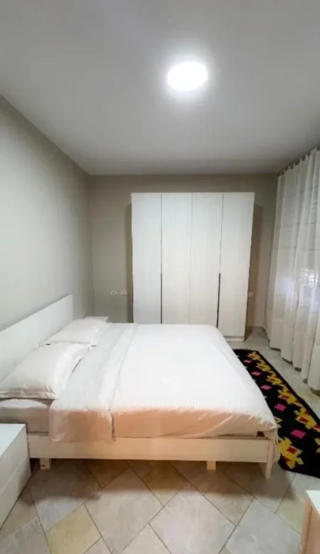 Tirane, jepet me qera apartament 1+1 Kati 15, 60 m² 600 € (Qender prane 9 Katsheve)