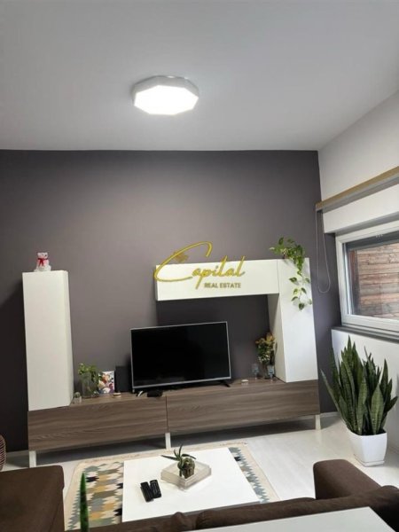 Tirane, jepet me qera apartament 1+1 Kati 3, 85 m² 600 € (KOPSHTI ZOOLOGJIK)