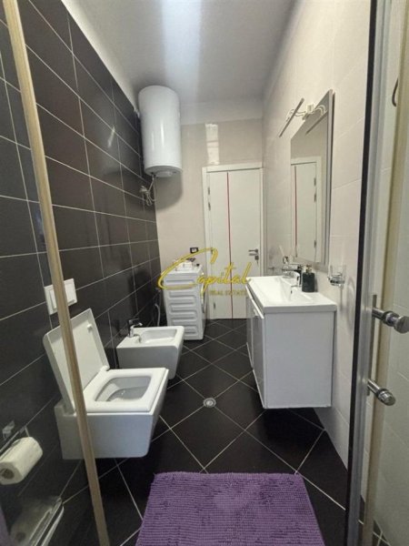 Tirane, jepet me qera apartament 1+1 Kati 3, 85 m² 600 € (KOPSHTI ZOOLOGJIK)