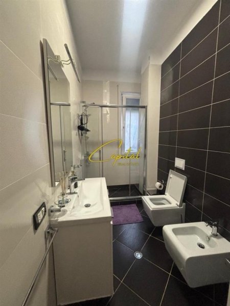 Tirane, jepet me qera apartament 1+1 Kati 3, 85 m² 600 € (KOPSHTI ZOOLOGJIK)