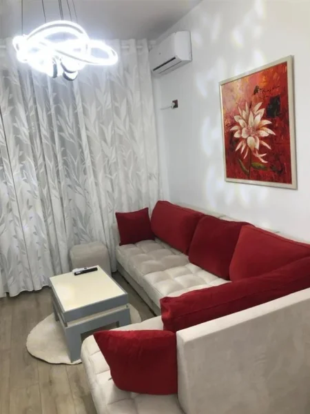 Tirane, jepet me qera apartament 1+1+Ballkon Kati 9, 62 m² 700 € (ISH EKSPOZITA)