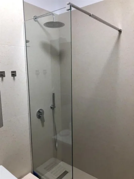 Tirane, jepet me qera apartament 1+1+Ballkon Kati 9, 62 m² 700 € (ISH EKSPOZITA)