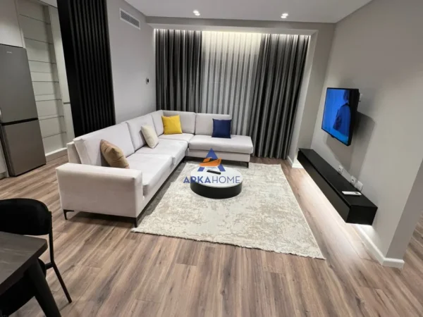 Tirane, jepet me qera apartament 2+1+Ballkon Kati 7, 84 m² 700 € 