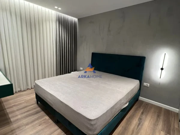 Tirane, jepet me qera apartament 2+1+Ballkon Kati 7, 84 m² 700 € 