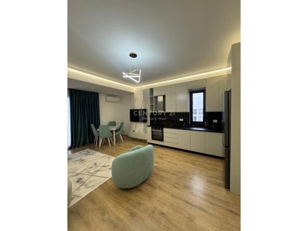 Tirane, shitet 1+1 Kati 11, 69 m² 160.000 € (Farmacia 10)