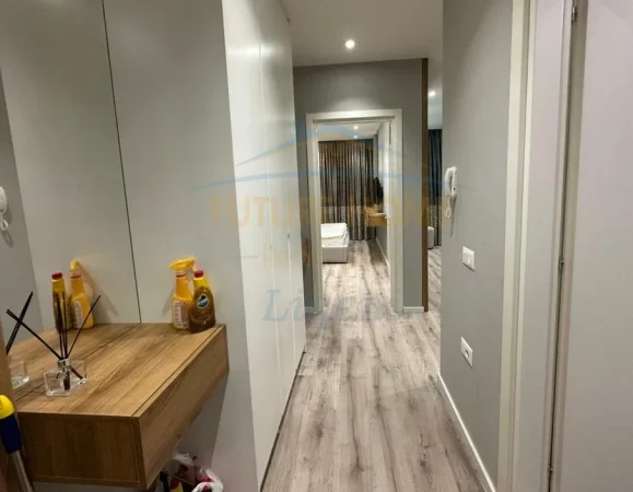 Qera, Apartament 1+1+Post Parkimi, Shkolla e Kuqe, Tirane.