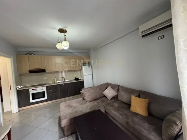 Shqiperi, jepet me qera apartament 1+1 Kati 2, 58 m² 450 € (Don Bosko)