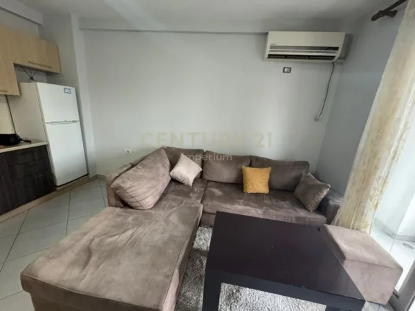 Shqiperi, jepet me qera apartament 1+1 Kati 2, 58 m² 450 € (Don Bosko)