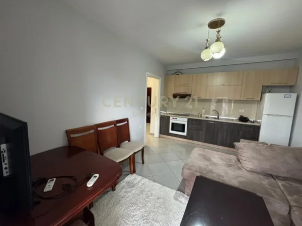 Shqiperi, jepet me qera apartament 1+1 Kati 2, 58 m² 450 € (Don Bosko)