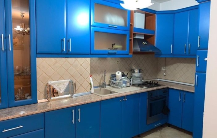 Tirane, shitet apartament 1+1 Kati 12, 70 m² 165.000 € (ISH STACIONI TRENIT)