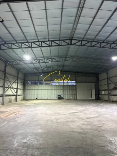 Tirane, jepet me qera magazine Kati 0, 600 m² 2.300 € (KAMEZ)