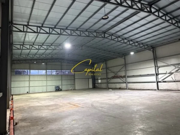 Tirane, jepet me qera magazine Kati 0, 600 m² 2.300 € (KAMEZ)