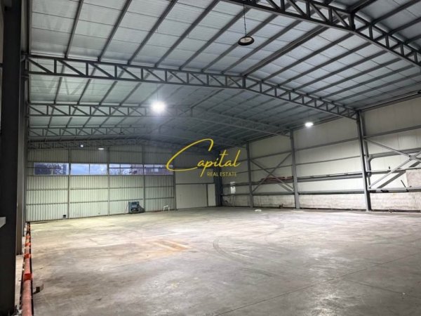 Tirane, jepet me qera magazine Kati 0, 600 m² 2.300 € (KAMEZ)