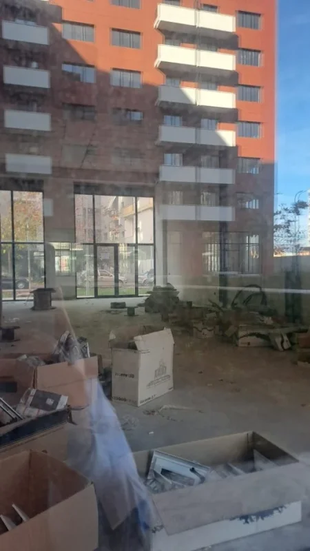 Tirane, jepet me qera ambjent biznesi Kati 1, 165 m² 1.500 € (ASTIR)