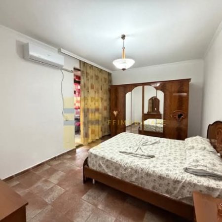 Tirane, jepet me qera apartament 2+1+Ballkon Kati 8, 90 m² 600 € (Zona e Selvisë)