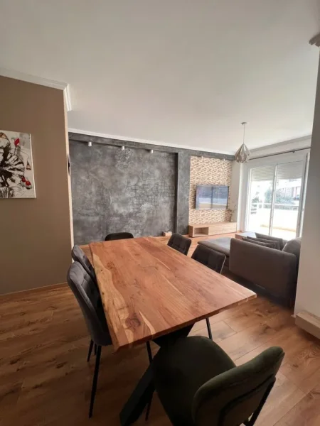 APARTAMENT 2+1+2 ME QIRA   850 € (KOPSHTI BOTANIK)